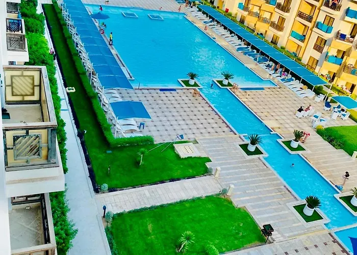 Floor With Sea & Pool View Gravity - Couples And Family Only *